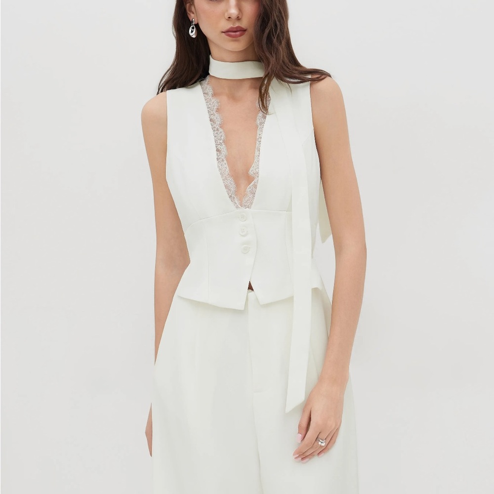 V-NECK LACE TRIM WIDE LEG JUMPSUIT WITH SCARF